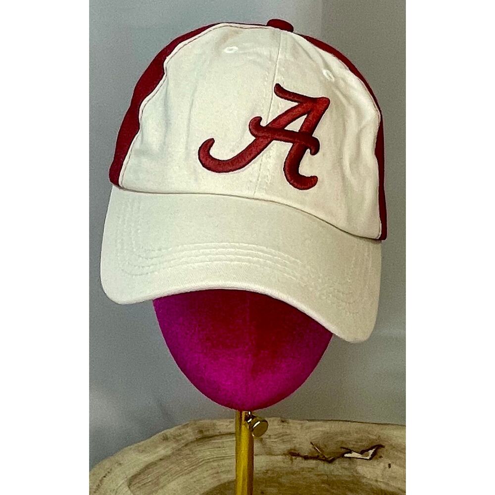 Alabama Crimson Tide Hat With Roll Tide In English and Hebrew